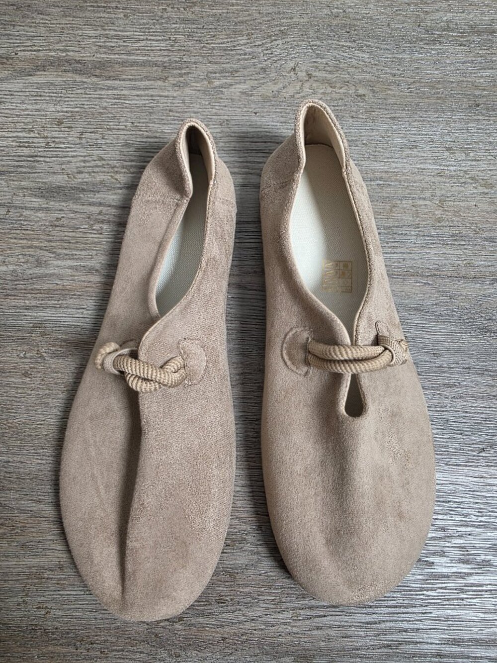 Women's Round Toe Faux Suede Slip-On Comfort Tan Flat Shoes EU 42 Tie Detail NEW - Picture 6 of 6